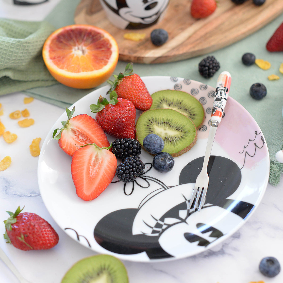 Minnie Mouse Enjoy Pink 3-Piece Place Setting (Dessert/Soup/Dinner Plate)